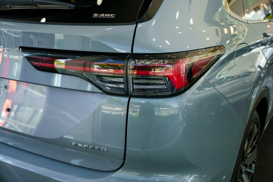 2025 Mitsubishi Outlander ZM Exceed Tourer SUV Image 5