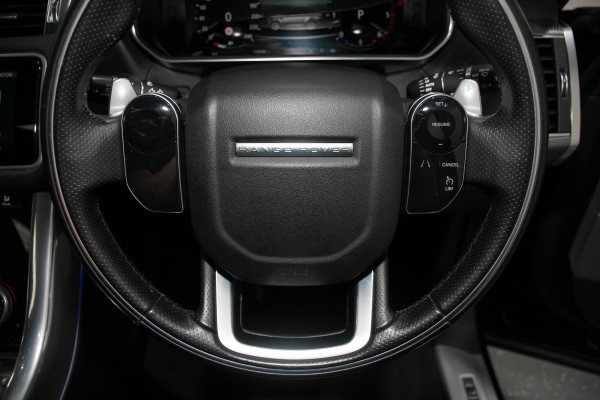2018 Land Rover Range Rover Sport SDV6 HSE Dynamic SUV Image 17