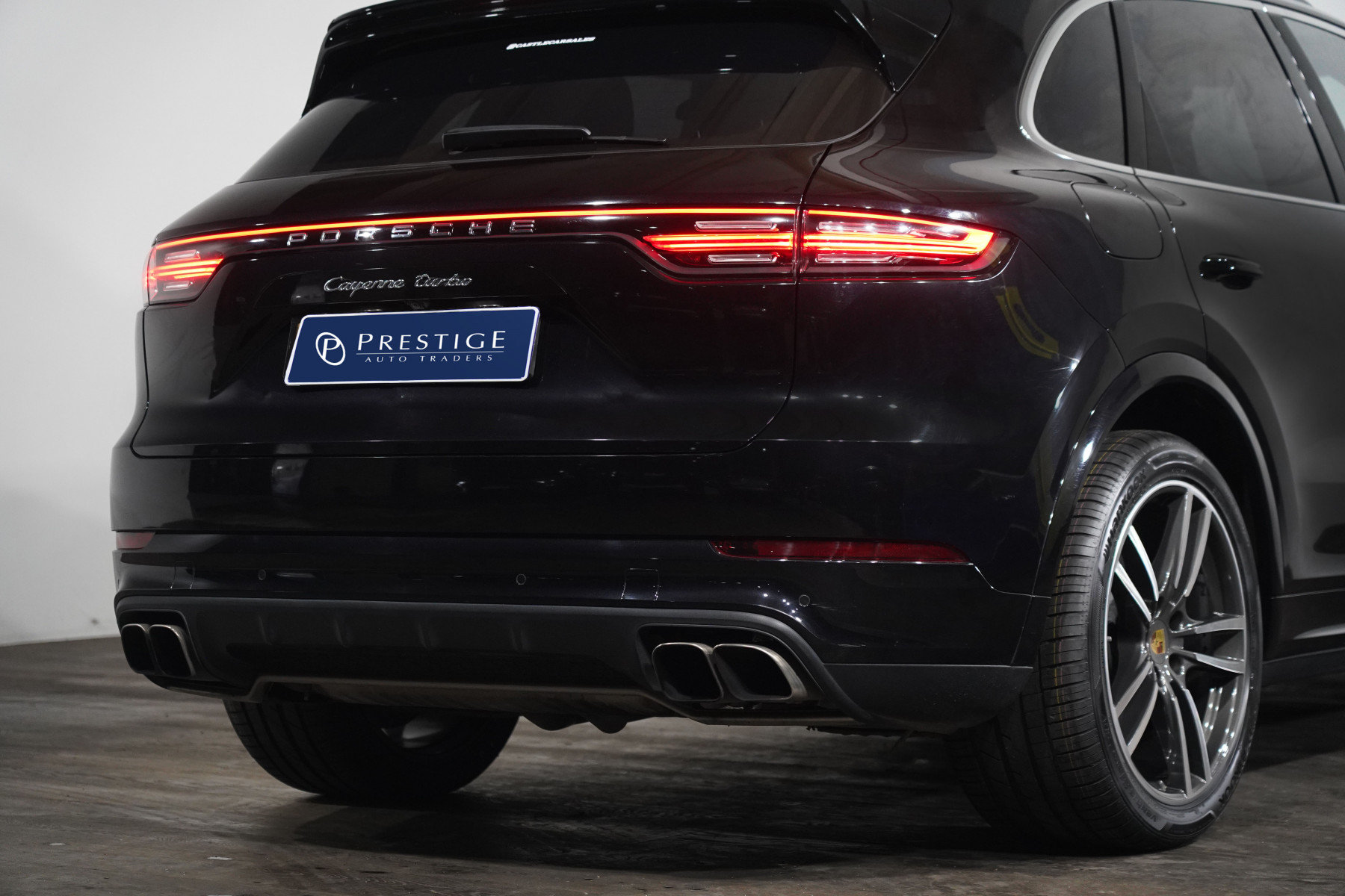 2019 Porsche Cayenne Turbo SUV Image 8