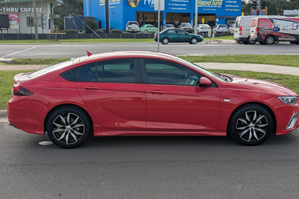 2018 Holden Commodore ZB RS Liftback Image 8