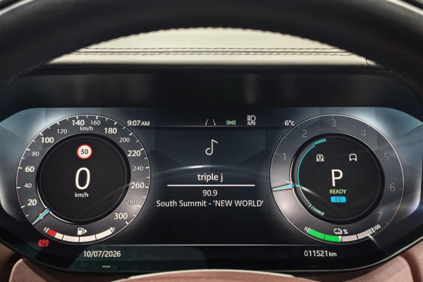 2024 MY25 Land Rover Range Rover L460 P460e Autobiography SUV Image 31