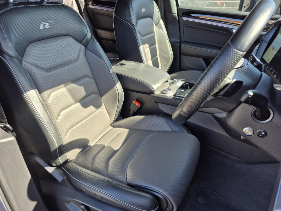 2020 MY21 Volkswagen Touareg CR 210TDI R-Line SUV Image 6