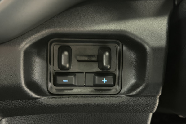 2026 MY26.5 Ford Ranger Super Duty  XLT Cab Chassis Image 29