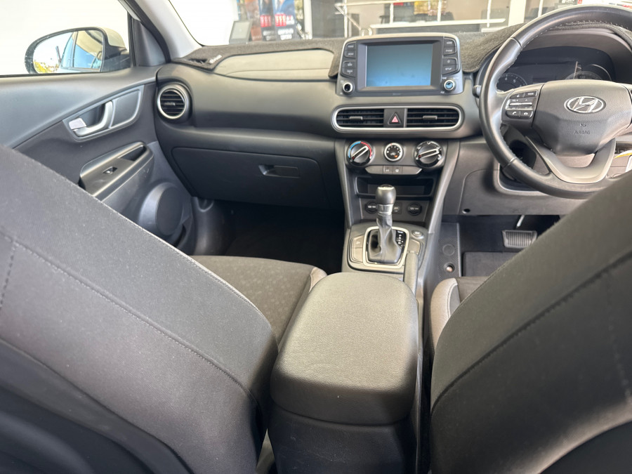2018 Hyundai KONA OS Active SUV Image 11