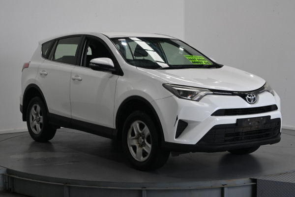 2015 Toyota RAV4 3P443701B rav SUV Image 3