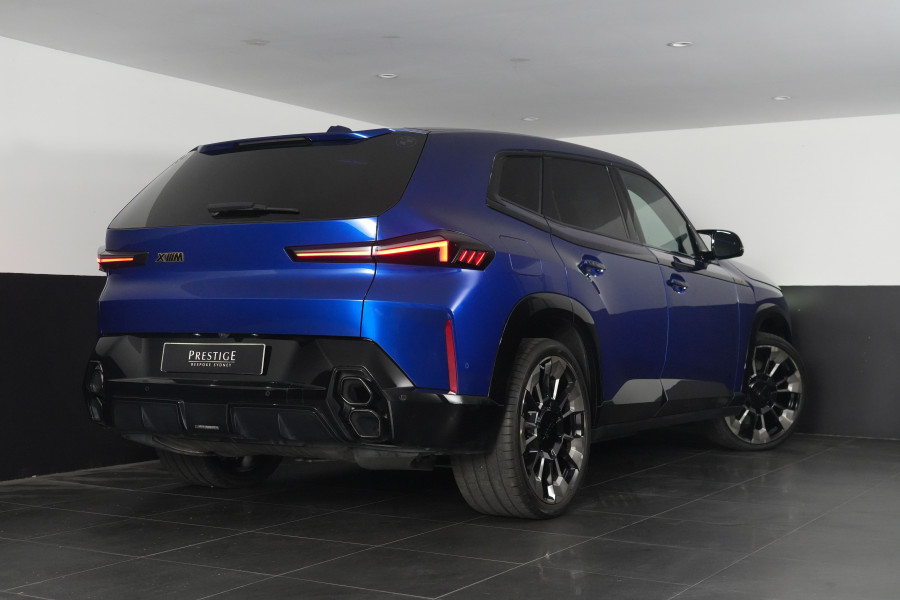 2023 BMW XM V8 Hybrid SUV Image 21