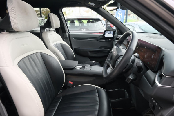 2023 MY24 Kia EV9 MV GT-Line SUV Image 14