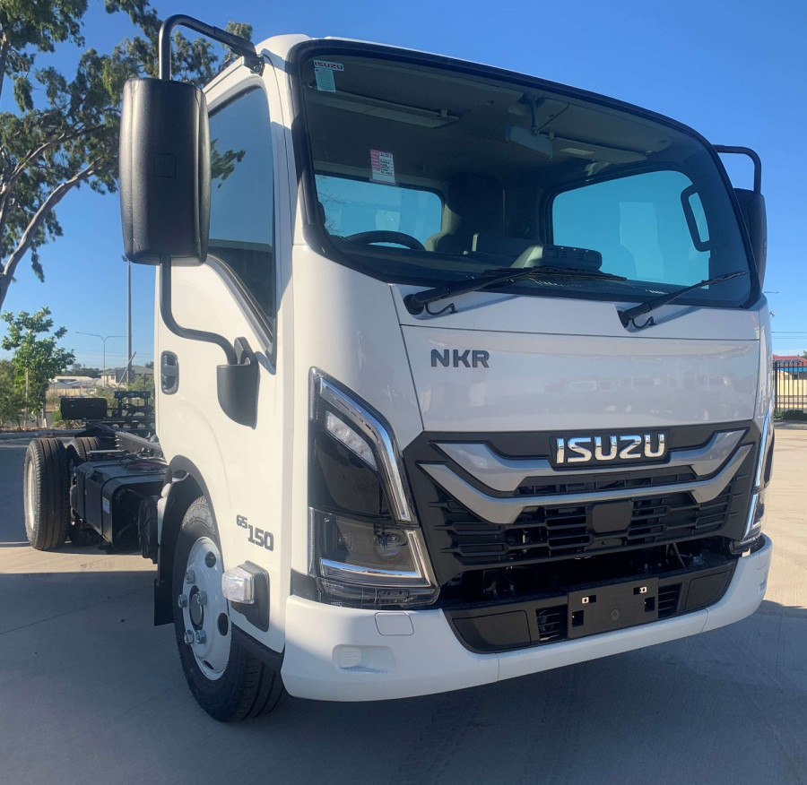 2026 Isuzu NKR 65/45-150 DT D34 Cab Chassis Image 2