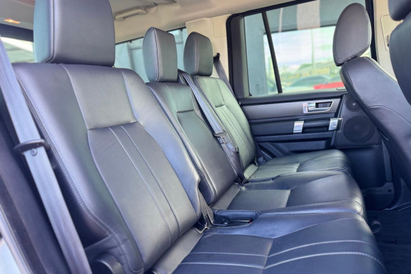 2015 Land Rover Discovery Series 4 SDV6 HSE SUV Image 16