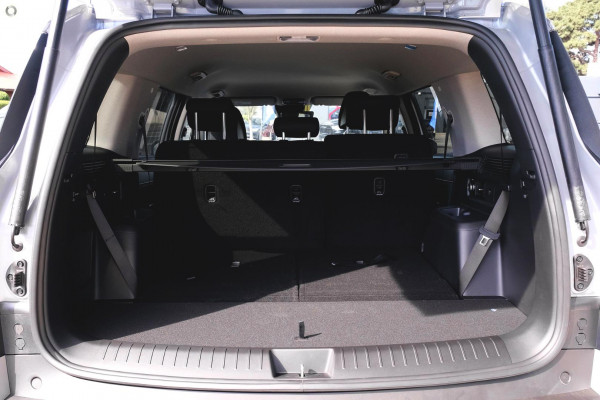 2026 Hyundai Santa Fe MX5.V2 Hybrid SUV Image 15