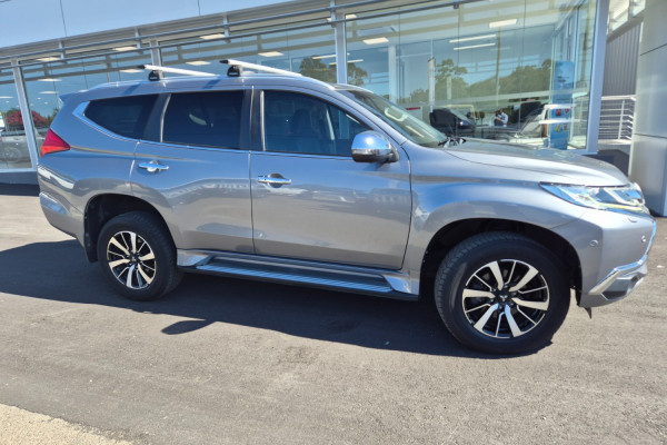 2018 Mitsubishi Pajero Sport QE Exceed SUV Image 12