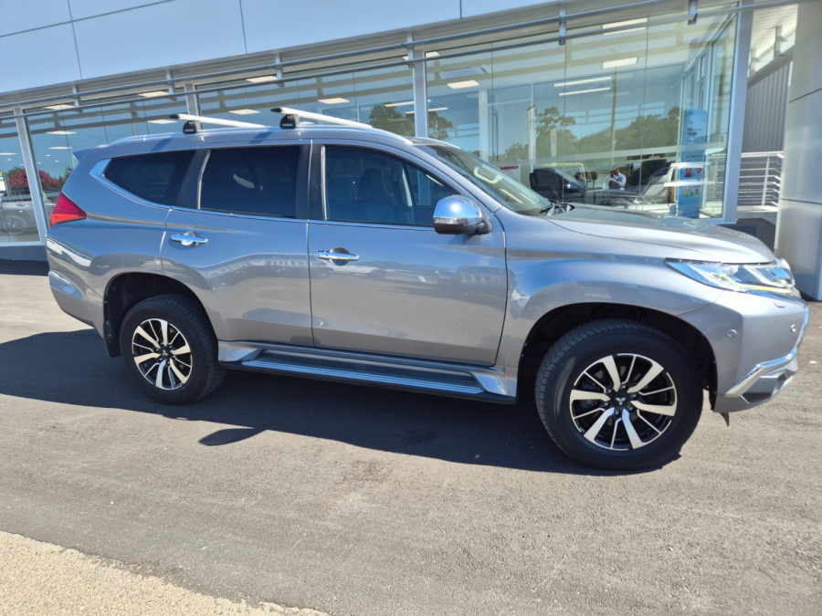 2018 Mitsubishi Pajero Sport QE Exceed SUV Image 12