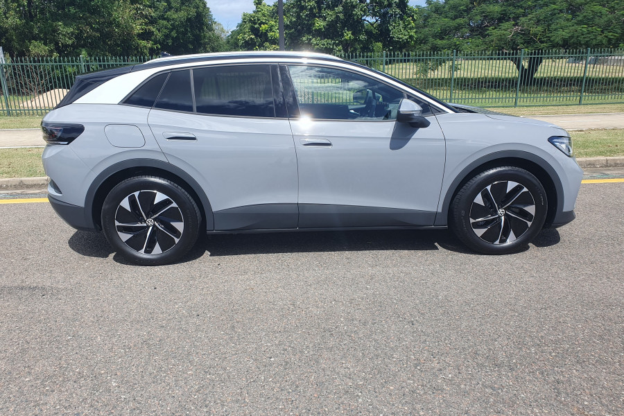 2025 Volkswagen ID. 4 E2 Pro SUV Image 8