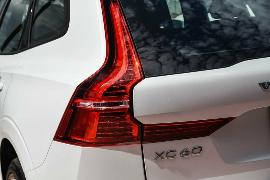 2019 MY20 Volvo XC60 UZ D4 Momentum Suv Image 22