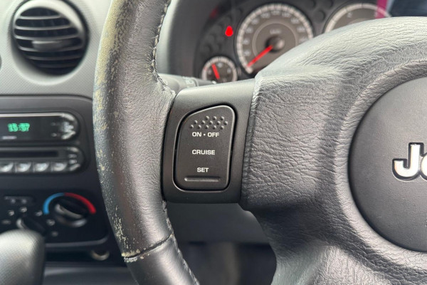 2005 Jeep Cherokee KJ Sport SUV Image 18
