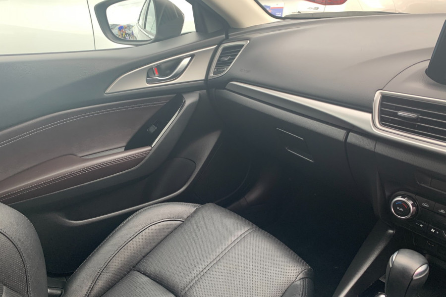 2017 Mazda 3 BN5478 TOURING Hatch Image 17