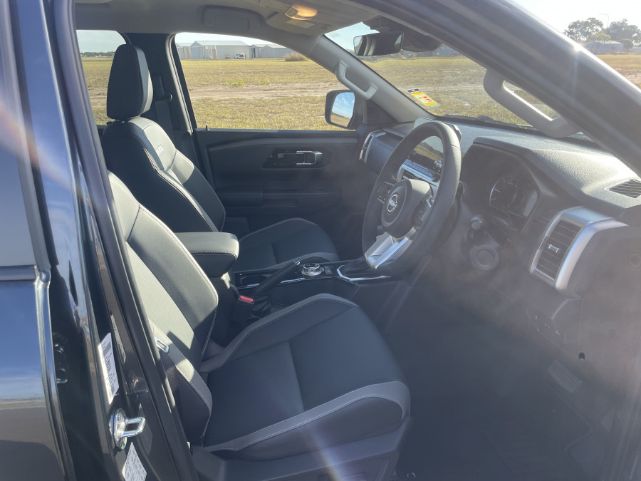 2025 MY26 Nissan Navara D27 ST-X Ute Image 11