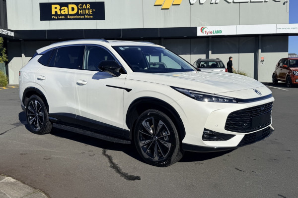 2026 MG HS Super Hybrid Essence SUV Image 1