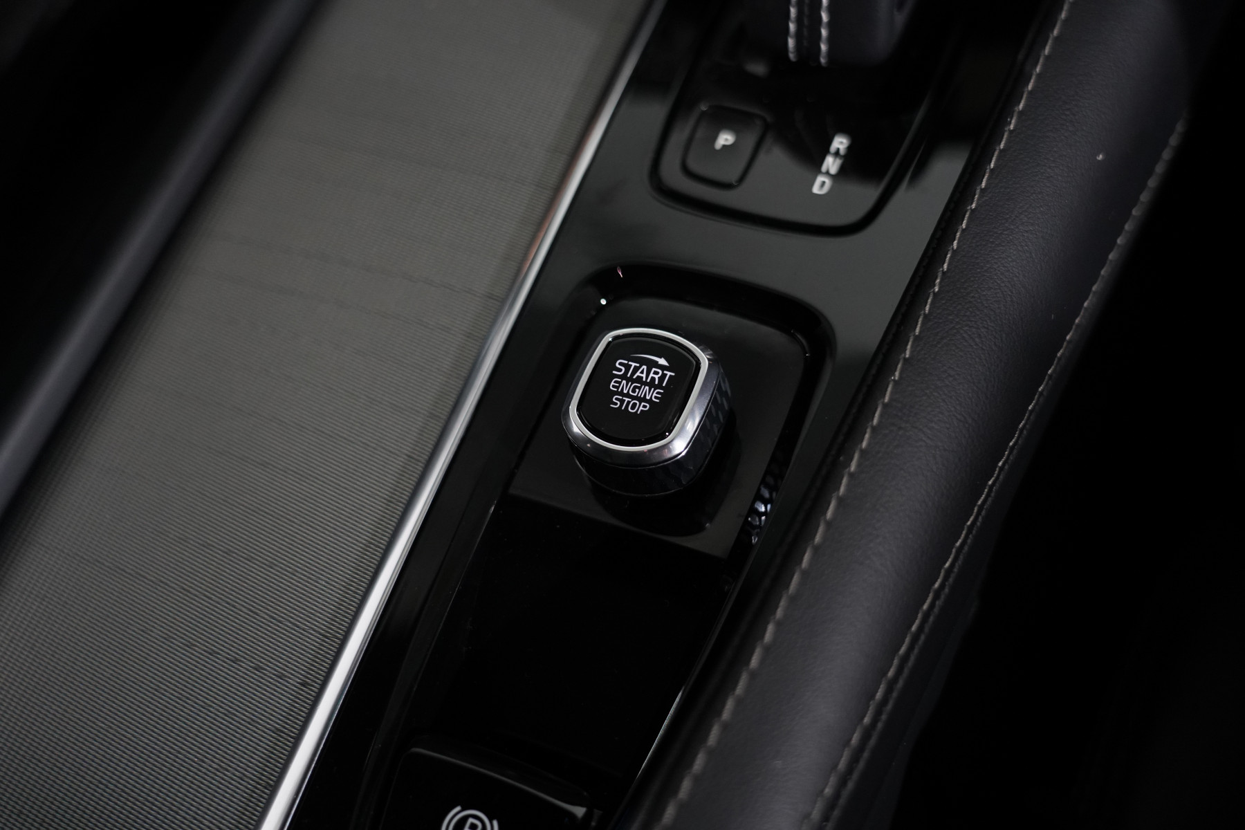 2022 Volvo XC90 Recharge Ultimate T8 Phev SUV Image 17
