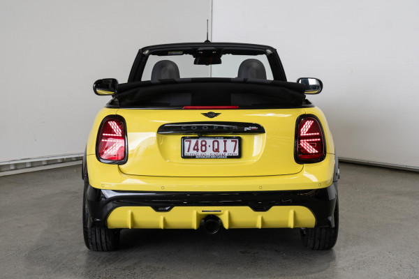 2025 MINI Cooper F67 JCW Favoured Convertible image 5