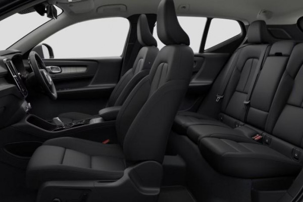 2025 MY26 Volvo XC40 XZ Ultra B4 Dark SUV Image 5