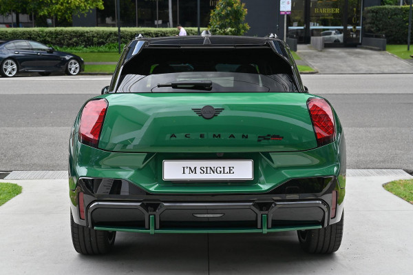 2026 MINI Aceman J05 JCW E Favoured Hatch image 4