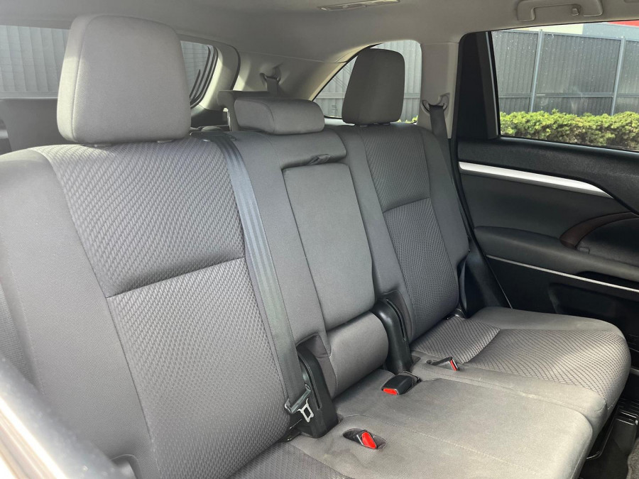 2017 Toyota Kluger GSU55R GX SUV Image 14