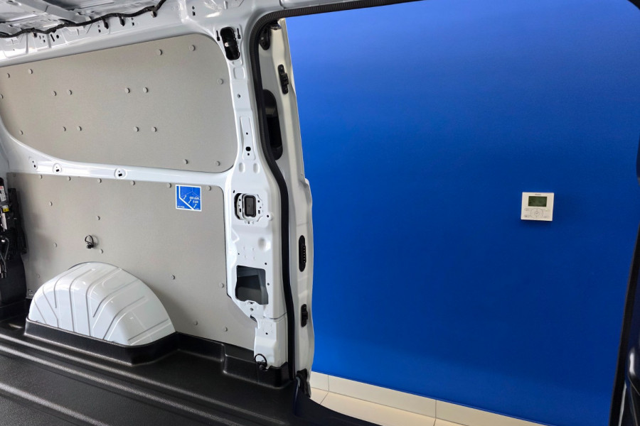 2024 MY24.50 Ford Transit Custom Trend LWB Van Image 21