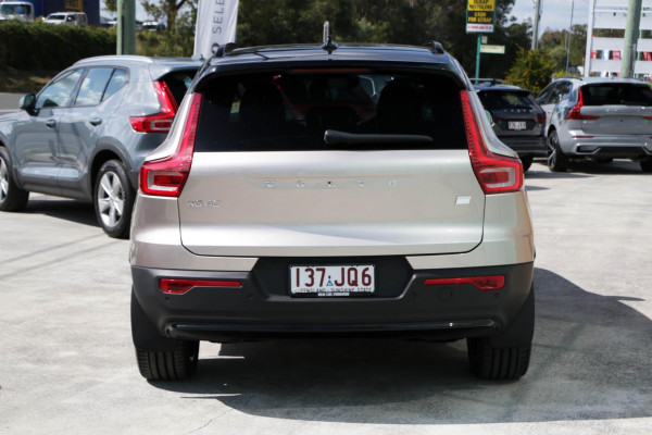 2023 MY24 Volvo XC40 XZ Recharge Pure Electric SUV Image 2