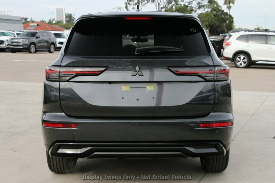 2026 Mitsubishi Outlander ZM Black Edition SUV Image 14