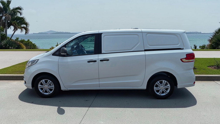 2026 MY25 LDV G10 SV7C + Van Image 8