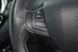 2017 MY18 Peugeot 208 A9 MY18 Allure Hatch image 11