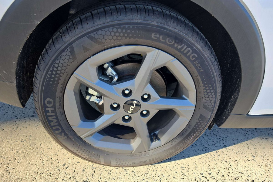 2025 MY26 Kia K4 CL4m S Hatch Image 12