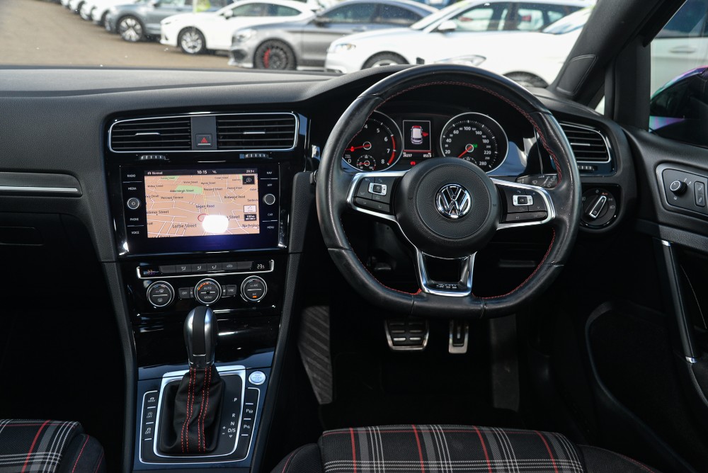 2017 Volkswagen Golf 7 GTI Hatch Image 7