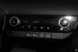 2024 MY25 Hyundai i30 CN7.V2 Hybrid Sedan image 15
