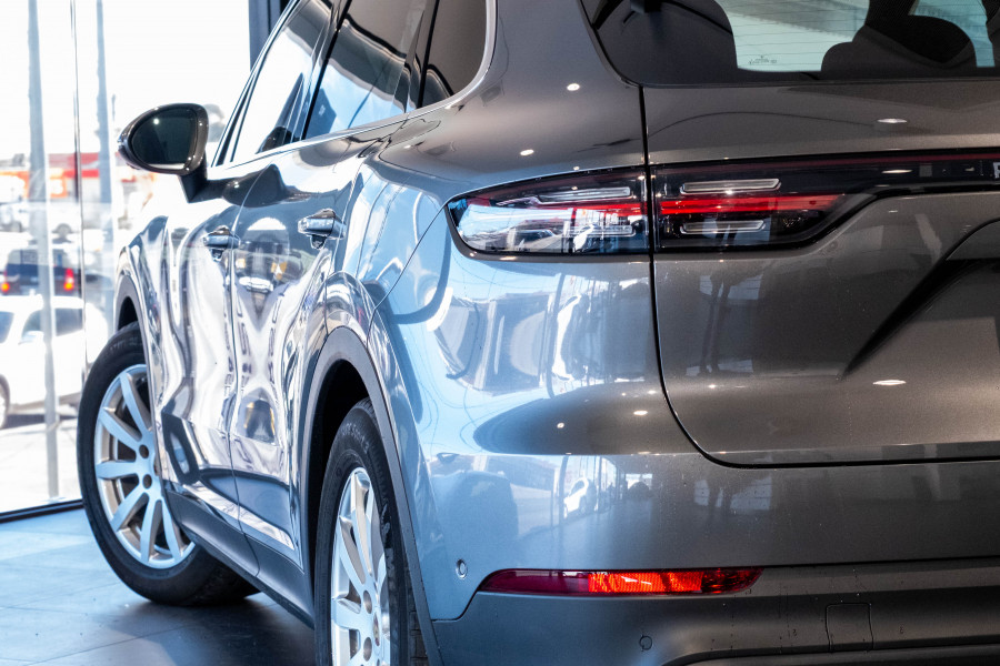 2022 MY23 Porsche Cayenne SUV