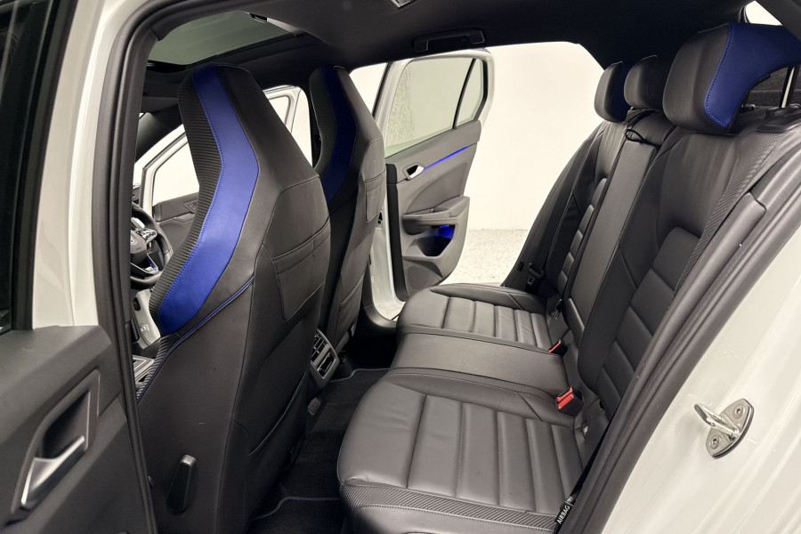 2022 MY22.5 Volkswagen Golf 8 R Hatch Image 14