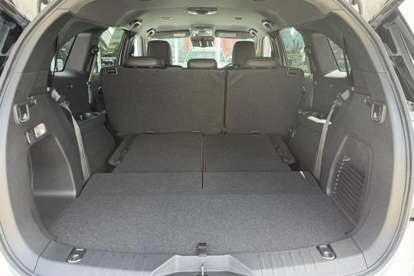 2026 Isuzu MU-X RJ LS-T SUV Image 13
