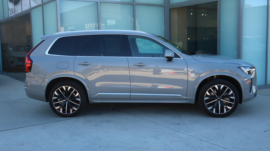 2025 Volvo XC90 L Series Ultra B5 Bright SUV Image 2
