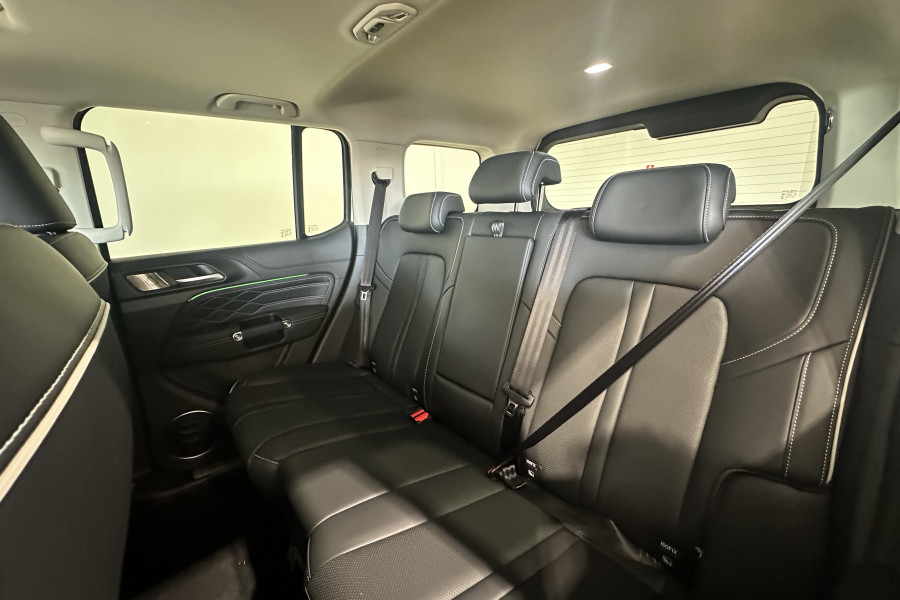 2025 GWM Tank 300 P01 Ultra SUV Image 10