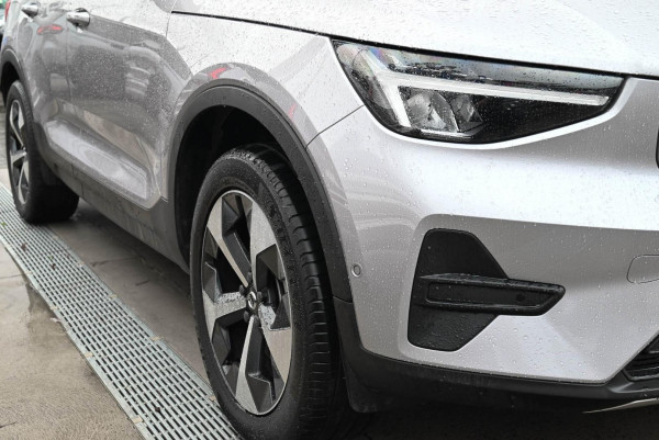 2025 MY26 Volvo XC40 XZ Plus B4 SUV image 20