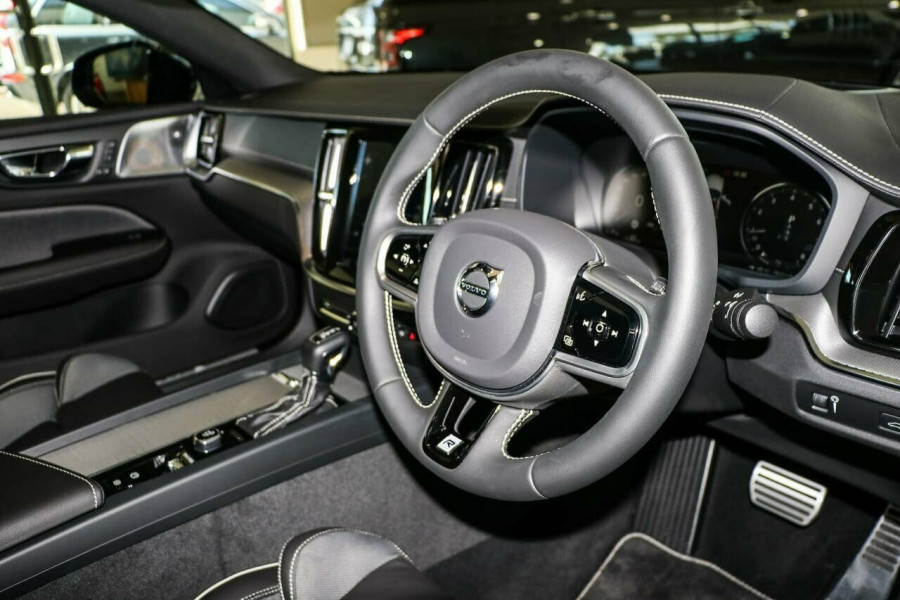 2019 MY20 Volvo S60 Z Series T5 R-Design Sedan Image 18