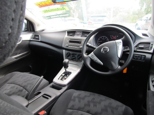 2014 Nissan Pulsar B17 ST Sedan