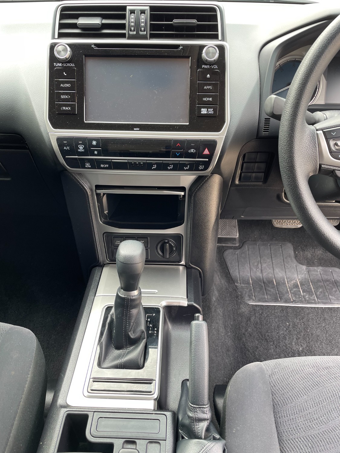 2018 Toyota LandCruiser Prado GDJ150R GX SUV Image 28