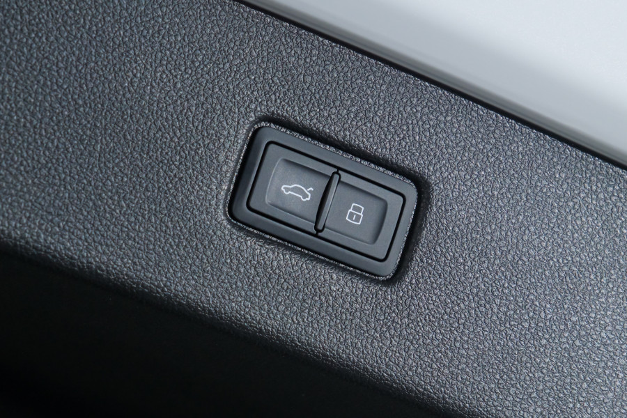 2026 MY25 Audi Q7 4M TDI 210kW S line SUV