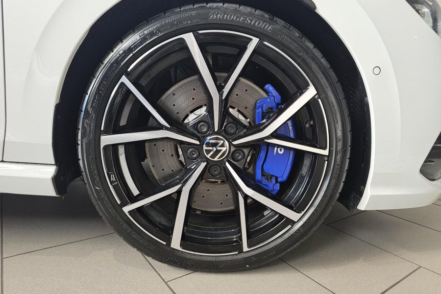 2024 Volkswagen Golf 8 R Hatch Image 13
