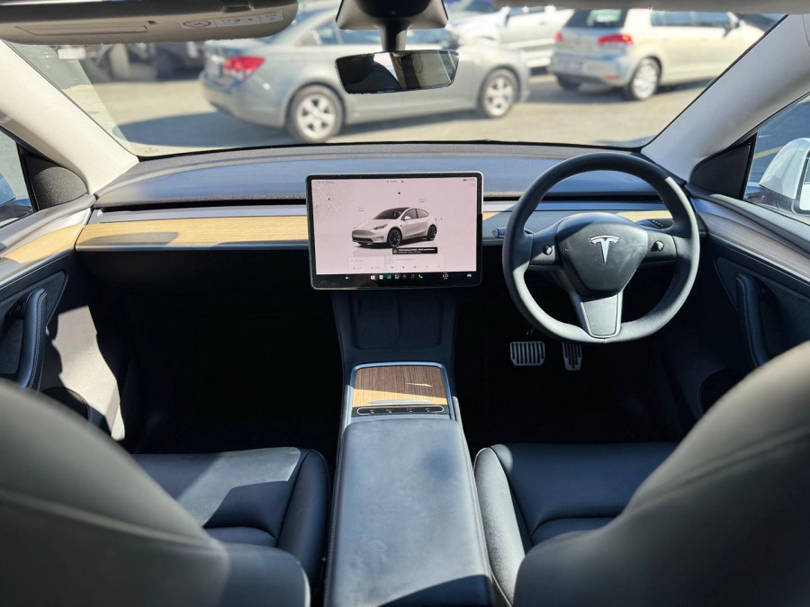2023 Tesla Model Y  Rear-Wheel Drive SUV Image 15
