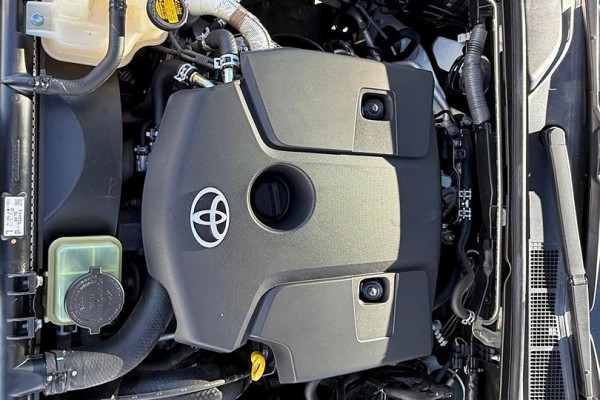 2016 Toyota Fortuner GUN156R Crusade SUV Image 24