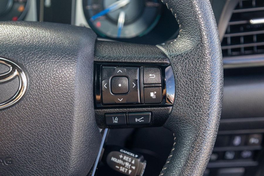 2025 Toyota HiLux GUN126R Rogue 48V Ute Image 16