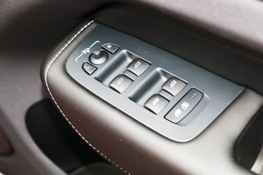 2019 MY20 Volvo XC60 UZ D5 R-Design Suv Image 20